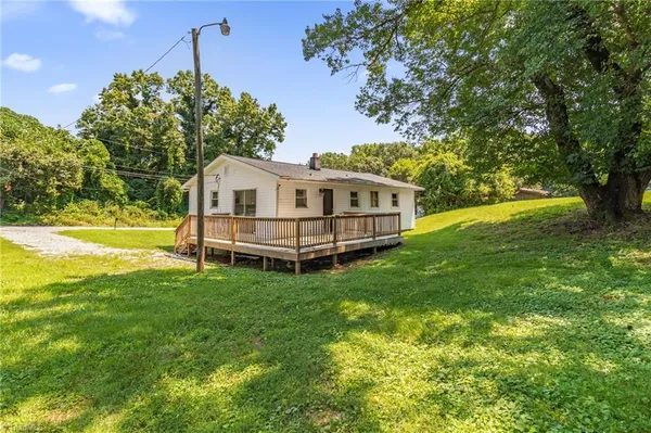 $1,200 | 305 Short Avenue, Madison, NC 27025
