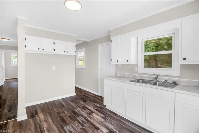 $1,200 | 305 Short Avenue, Madison, NC 27025