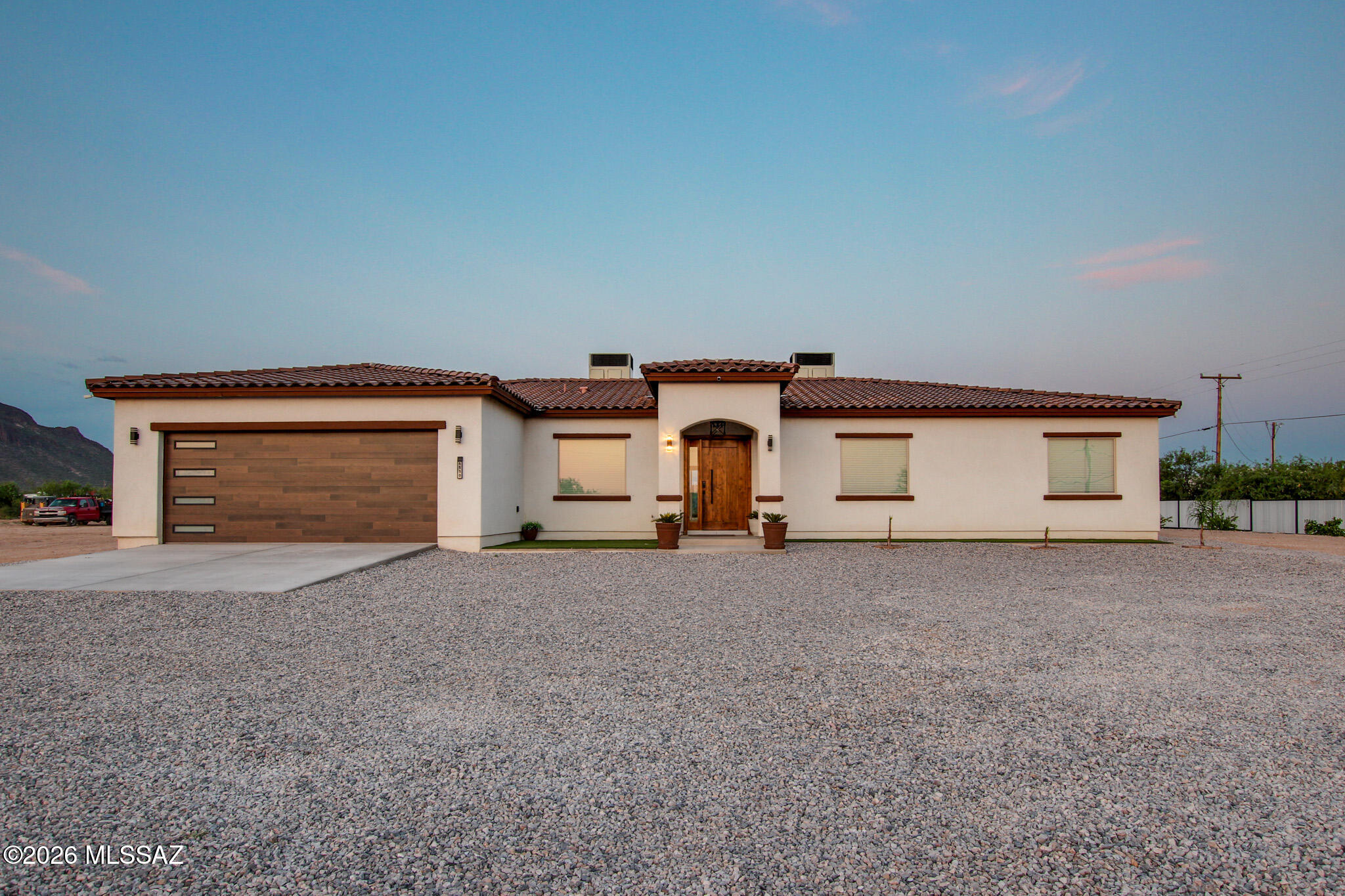 5550 West Irvington Road Tucson, AZ 85757 - Photo 1 of 26 Front
