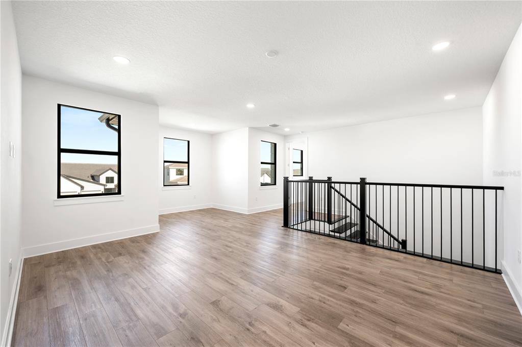 2592 Waterfront Circle Sarasota, FL 34240 - Photo 36 of 42