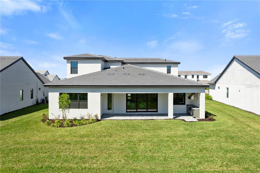 2592 Waterfront Circle Sarasota, FL 34240 - Photo 38 of 42