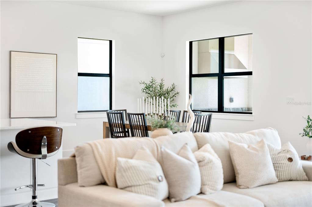 2592 Waterfront Circle Sarasota, FL 34240 - Photo 10 of 42