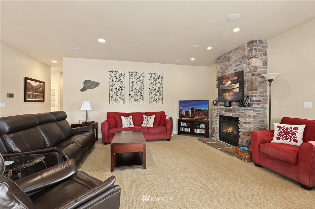 7559 Clover Valley Road Southeast Port Orchard, WA 98367 - Photo 13 of 40 Gallery Image 13