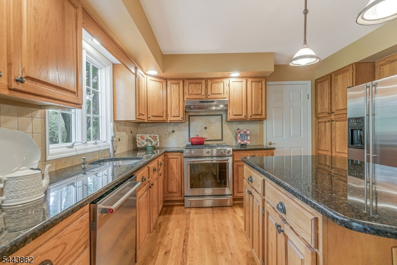 5 Pinewood Lane Warren, NJ 07059 - Photo 15 of 45