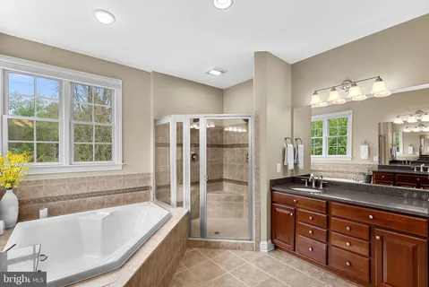 $1,500,000 | 17219 Westfield Place, Hamilton, VA 20158