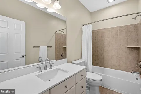 $1,500,000 | 17219 Westfield Place, Hamilton, VA 20158