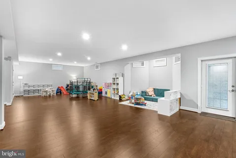 $1,500,000 | 17219 Westfield Place, Hamilton, VA 20158