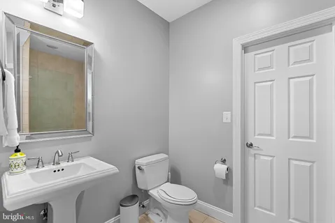 $1,500,000 | 17219 Westfield Place, Hamilton, VA 20158