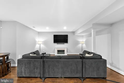 $1,500,000 | 17219 Westfield Place, Hamilton, VA 20158