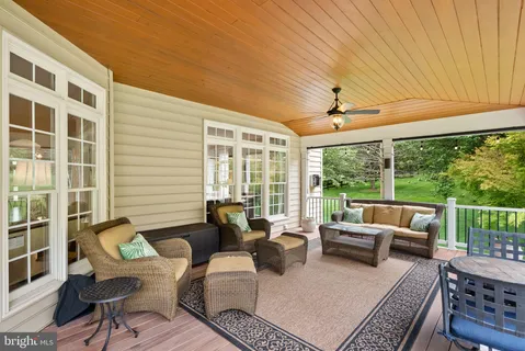$1,500,000 | 17219 Westfield Place, Hamilton, VA 20158