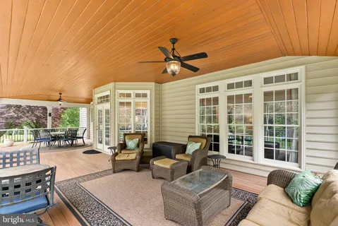 $1,500,000 | 17219 Westfield Place, Hamilton, VA 20158