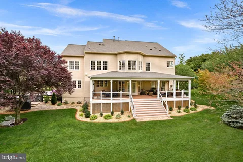 $1,500,000 | 17219 Westfield Place, Hamilton, VA 20158