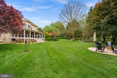 $1,500,000 | 17219 Westfield Place, Hamilton, VA 20158