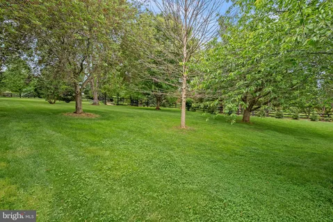 $1,500,000 | 17219 Westfield Place, Hamilton, VA 20158