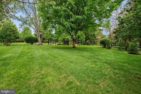 $1,500,000 | 17219 Westfield Place, Hamilton, VA 20158