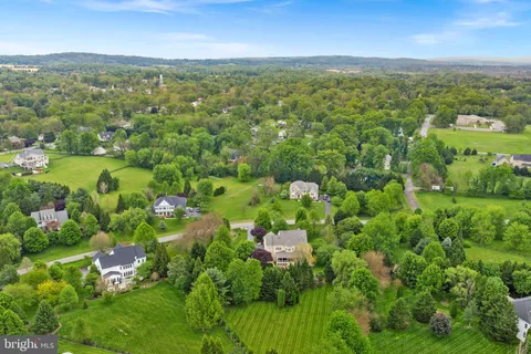 $1,500,000 | 17219 Westfield Place, Hamilton, VA 20158