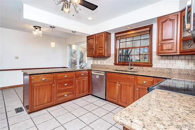 $495,000 | 5137 Carriage Trace Drive, St. Louis, MO 63128