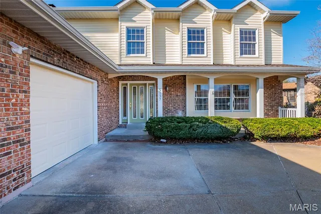 $495,000 | 5137 Carriage Trace Drive, St. Louis, MO 63128