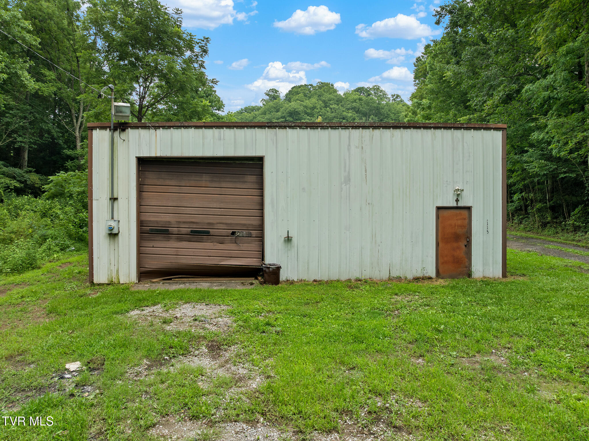 129 Johnson Road Rogersville, TN 37857 - Photo 8 of 38 129 Johnson Rd-8