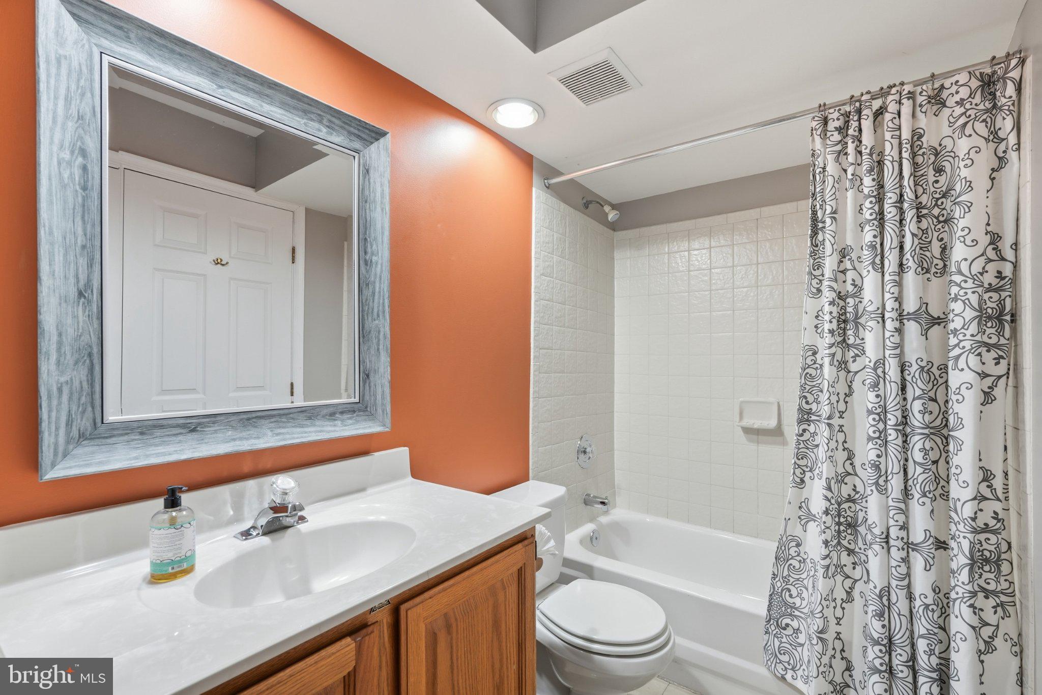 1252 Lamplighter Way Reston, VA 20194 - Photo 46 of 51 Gallery Image 46