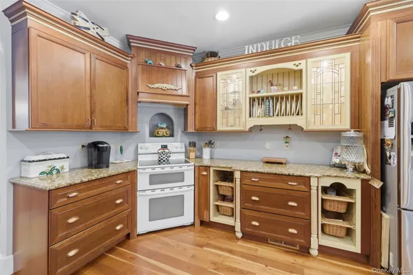 $1,150,000 | 6 Foxwood Road, New Paltz, NY 12561