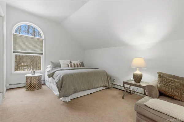 $1,150,000 | 6 Foxwood Road, New Paltz, NY 12561