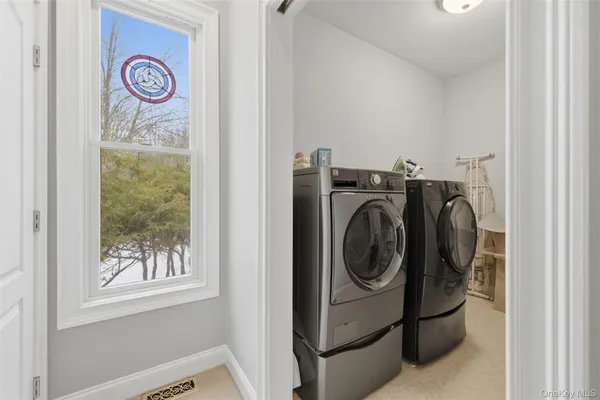 $1,150,000 | 6 Foxwood Road, New Paltz, NY 12561