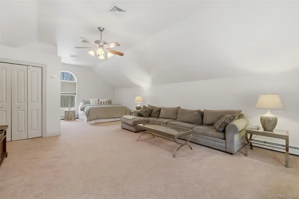 $1,150,000 | 6 Foxwood Road, New Paltz, NY 12561