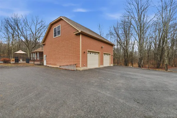 $1,150,000 | 6 Foxwood Road, New Paltz, NY 12561