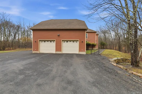 $1,150,000 | 6 Foxwood Road, New Paltz, NY 12561