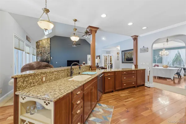 $1,150,000 | 6 Foxwood Road, New Paltz, NY 12561