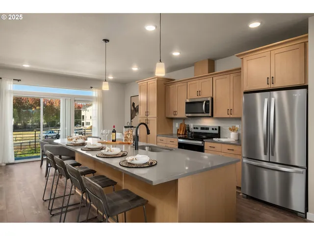 $479,500 | 5145 Southeast Davis Road, Hillsboro, OR 97123