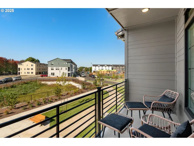 $479,500 | 5145 Southeast Davis Road, Hillsboro, OR 97123