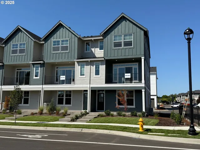 $479,500 | 5145 Southeast Davis Road, Hillsboro, OR 97123