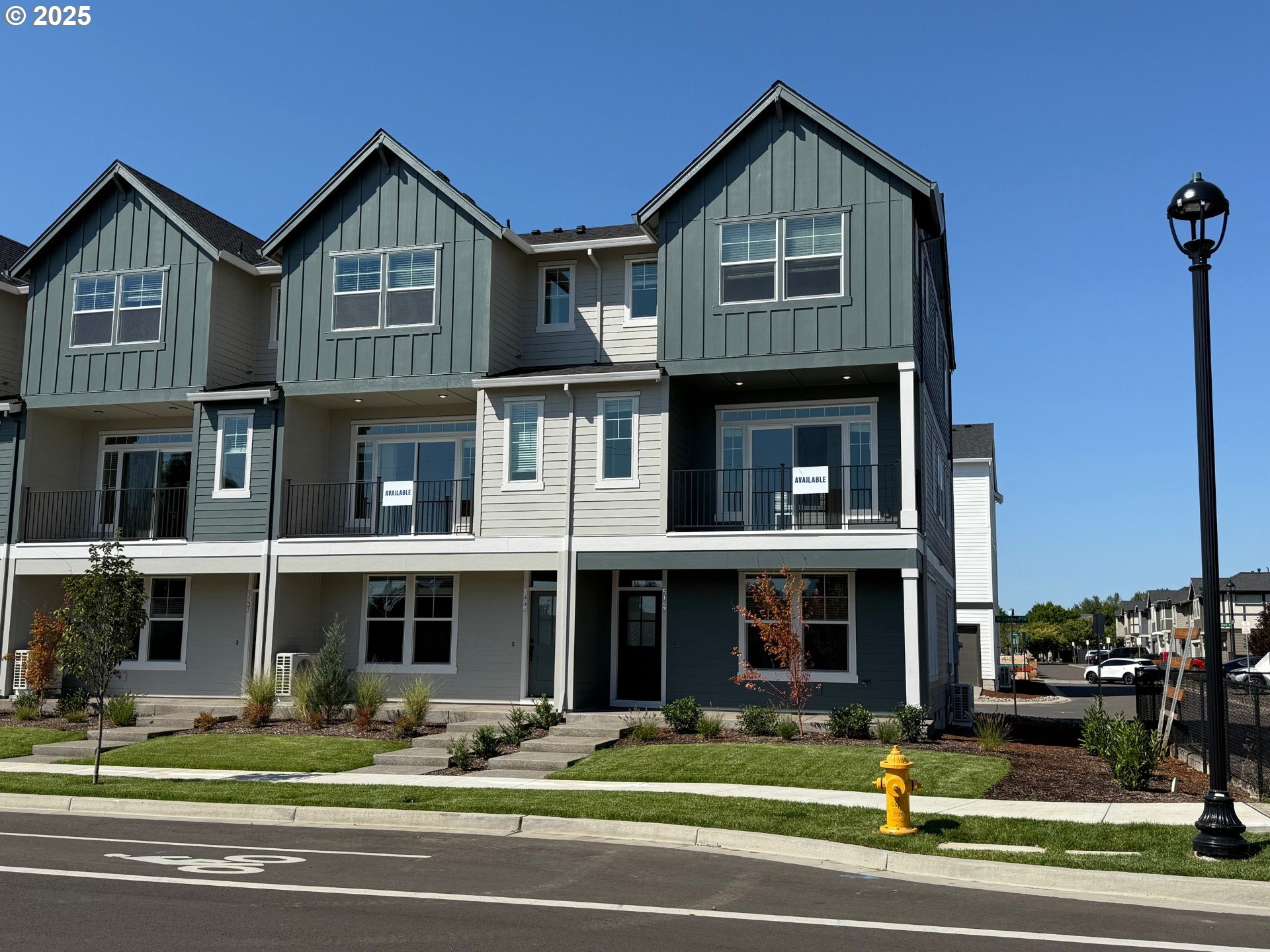 5145 Southeast Davis Road Hillsboro, OR 97123 - Photo 2 of 31