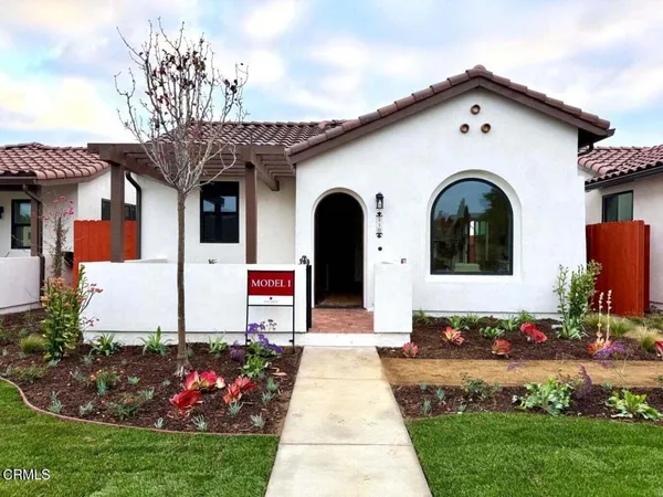 $4,000 | 150 South K Street, Oxnard, CA 93033