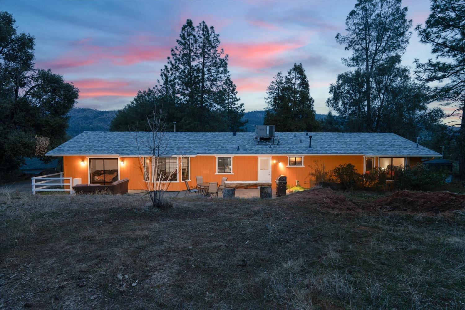 5785 Glacier Point Mariposa, CA 95338 - Photo 4 of 38 a view of a backyard