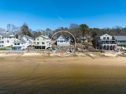 $850,000 | 15 Oakhill Road, Wareham, MA 02571