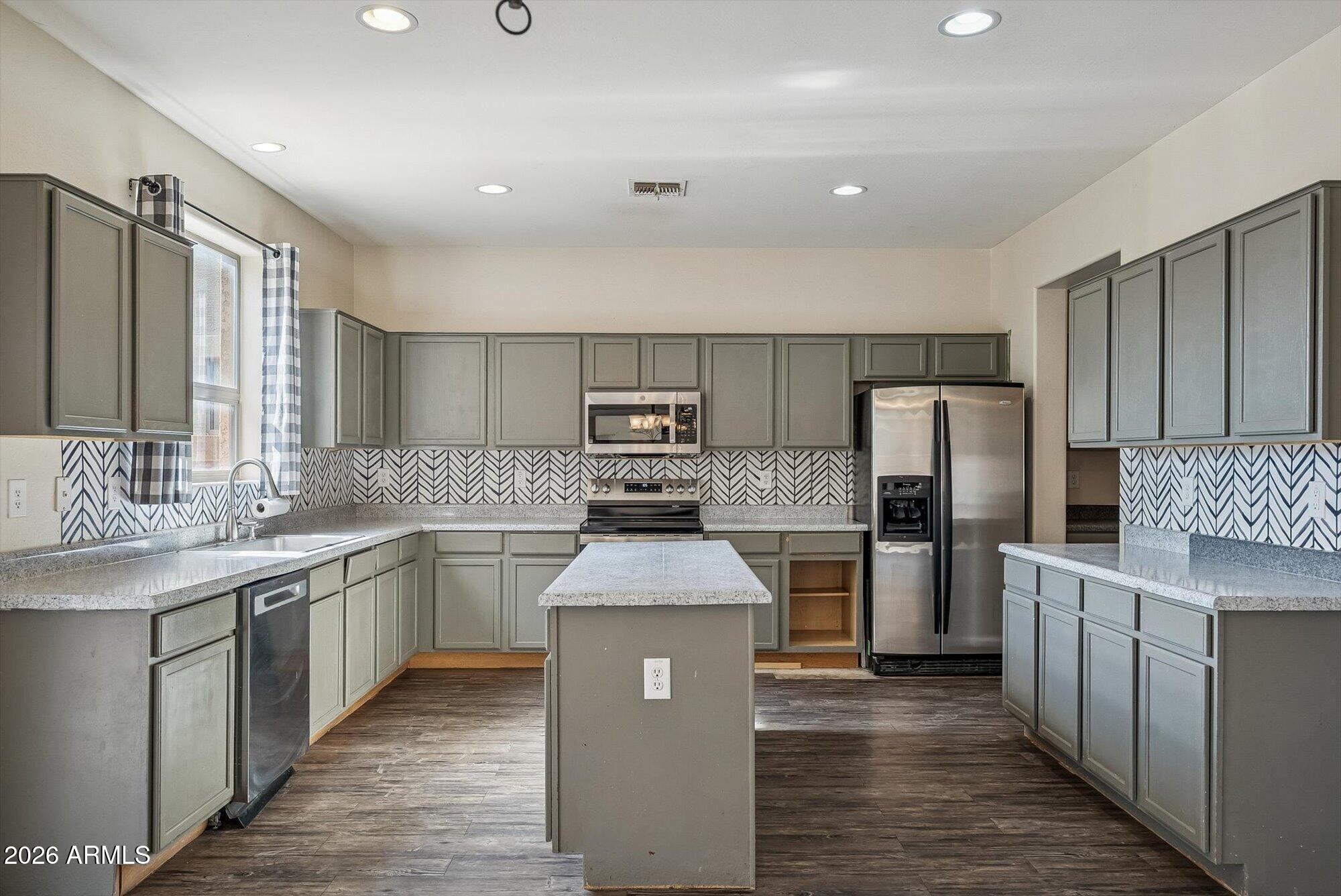 3903 East Citrine Road San Tan Valley, AZ 85143 - Photo 3 of 34 Lots of Storage