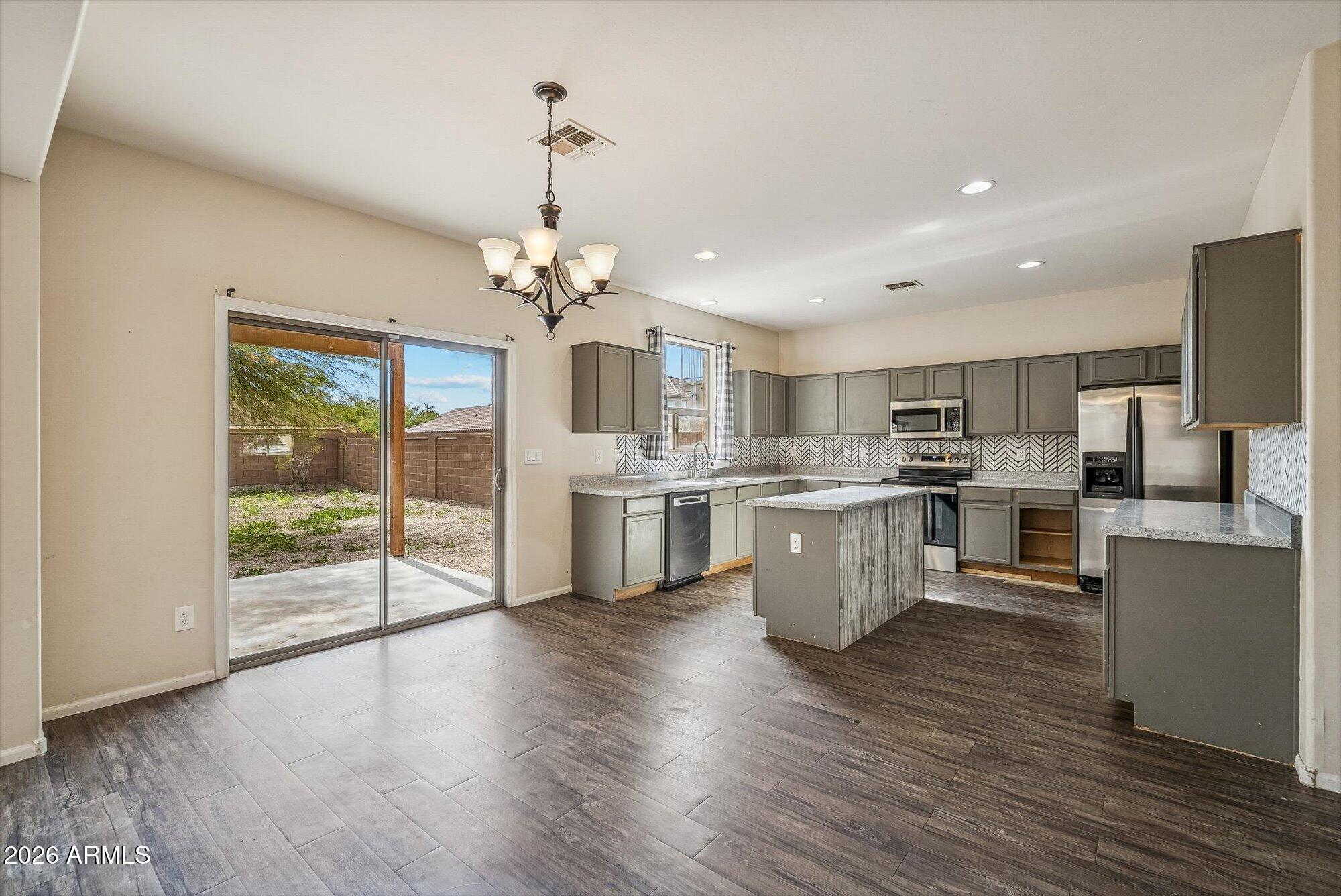 3903 East Citrine Road San Tan Valley, AZ 85143 - Photo 6 of 34 Room for dining