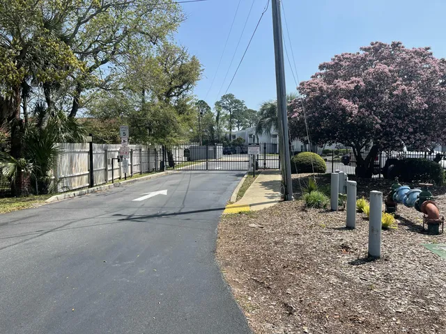 $165,000 | 101 Old Ferry Road, Unit 4C, Shalimar, FL 32579