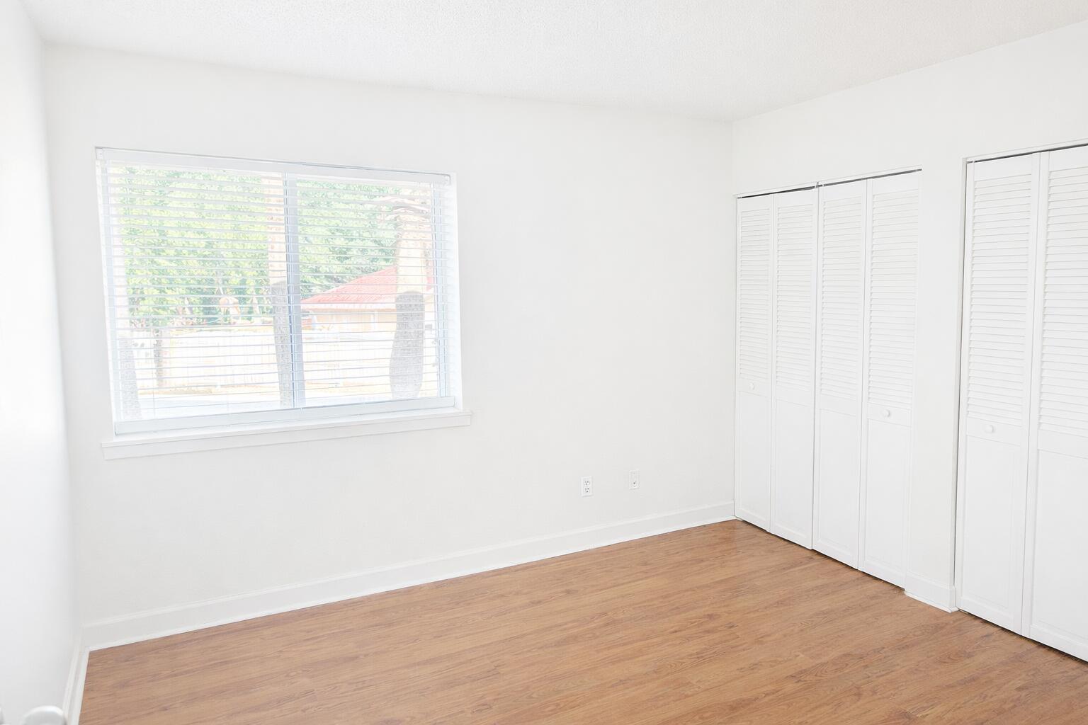 101 Old Ferry Road, Unit 4C Shalimar, FL 32579 - Photo 10 of 35 Bedroom1