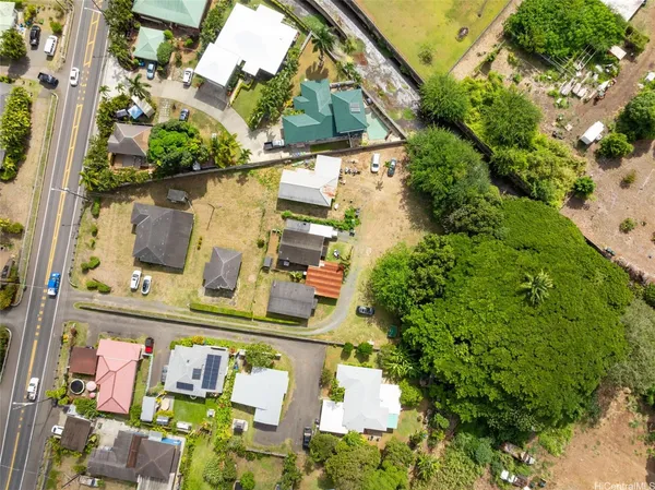 $1,899,000 | 41-1702 Kalanianaʻole Highway, Waimanalo, HI 96795