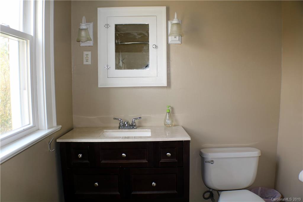 619 Rutherford Road, Unit 20 Marion, NC 28752 - Photo 15 of 23 Gallery Image 15