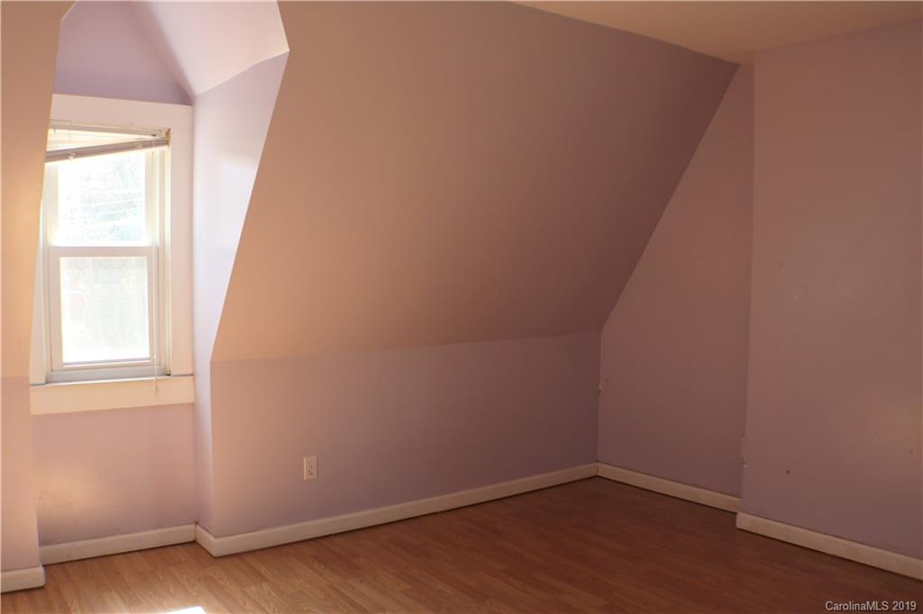 619 Rutherford Road, Unit 20 Marion, NC 28752 - Photo 18 of 23 Gallery Image 18