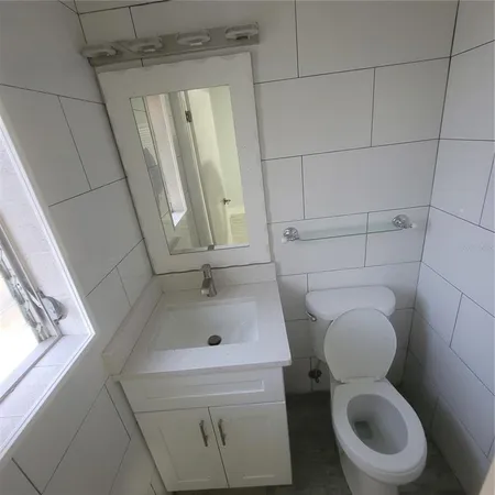 $2,400 | 409 South Lakeland Avenue, Orlando, FL 32805
