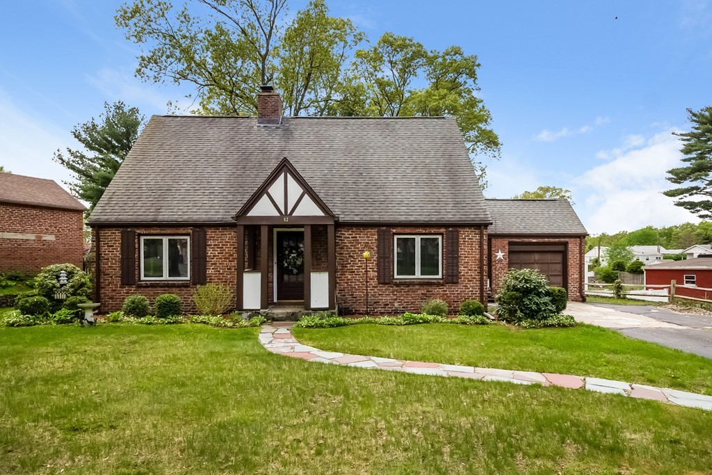 42 Welland Road Springfield, MA 01151 - Photo 1 of 30 Gallery Image 1