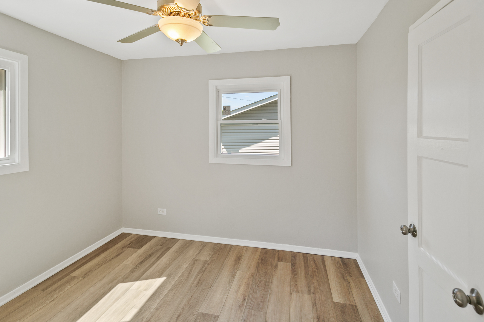 2110 Delaware Road Waukegan, IL 60087 - Photo 10 of 23