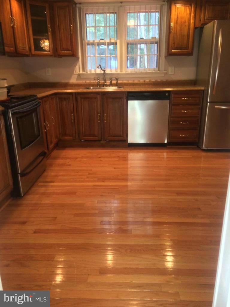7320 Husky Lane Springfield, VA 22151 - Photo 7 of 30 Kitchen
