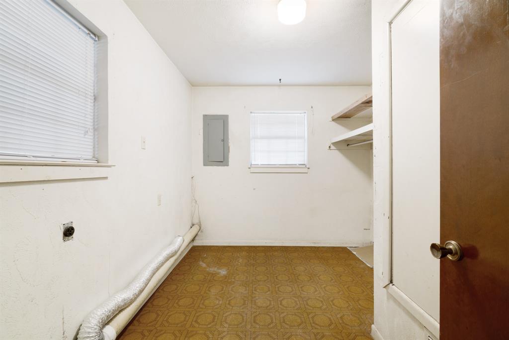 595 County Road Powderly, TX 75473 - Photo 12 of 25